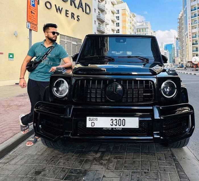 Elvish Yadav Net Worthddgg