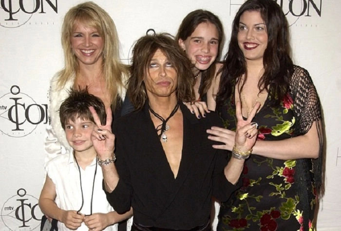 Steven Tylers Net Worth 8