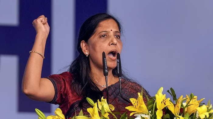 Age and Birth Information of Sunita Kejriwal