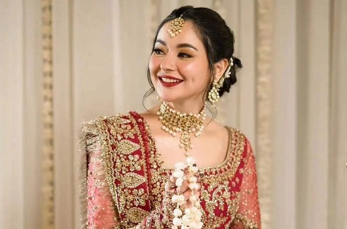 Hania Aamir 8
