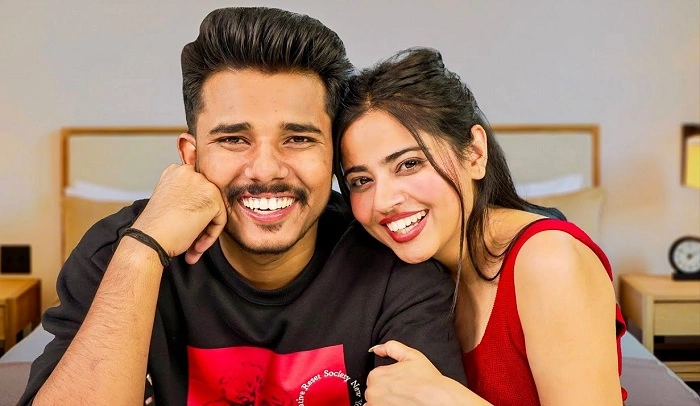 Nishu Tiwari Family 1