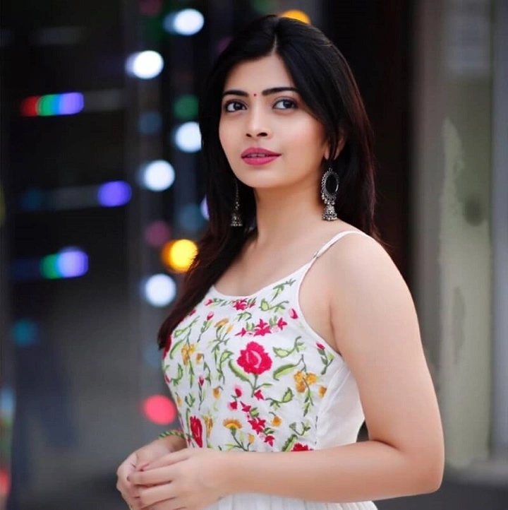 Dnyanada Ramtirthkar Age, Biography, Career, Lifestyle, and Personal Life dnyanada ramtirthkar age