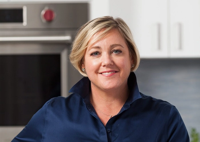 Who Is Julia Collin Davison
