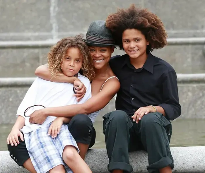 Does Robin Givens Have Children?