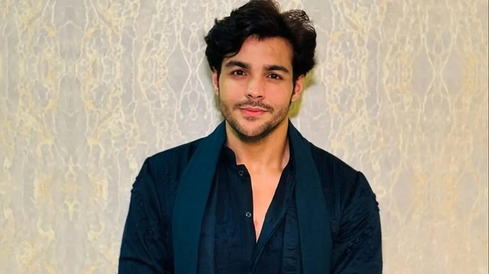 Ashish Chanchlani Bio
