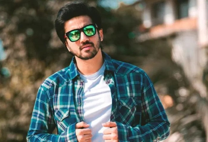 Mumbiker Nikhil Career