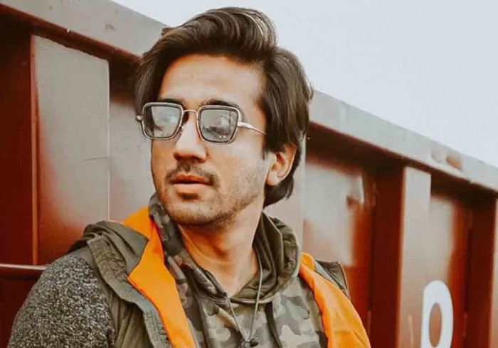 Mumbiker Nikhil Quick Bio